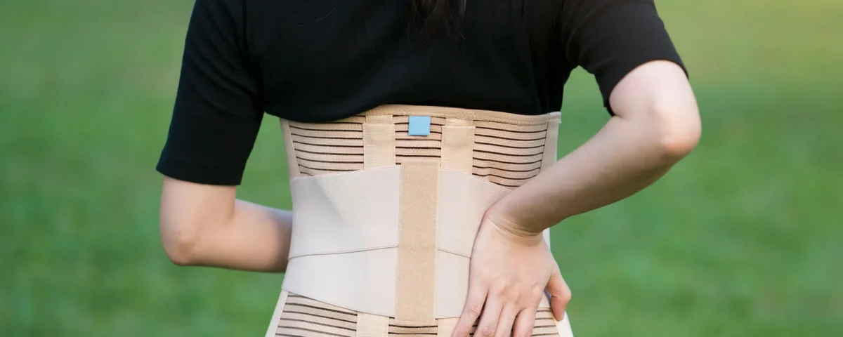 کمربند طبی بعد از عمل دیسک کمر